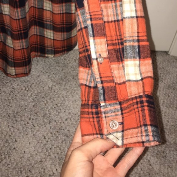 Relaxed Fit Eddie Bauer Flannel - Picture 3 of 4